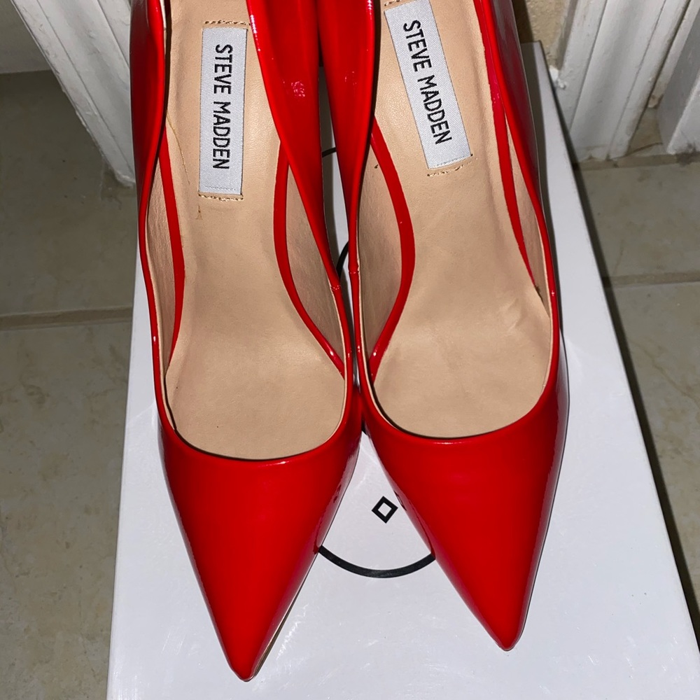 Red Stilettos 👠